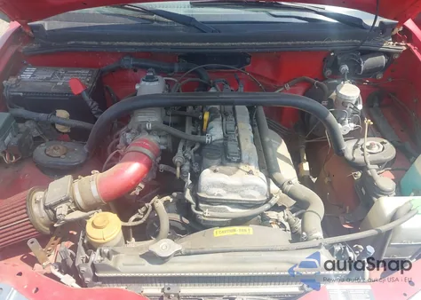 2002 Chevrolet Tracker from USA, damaged, VIN 2CNBJ18C826953099